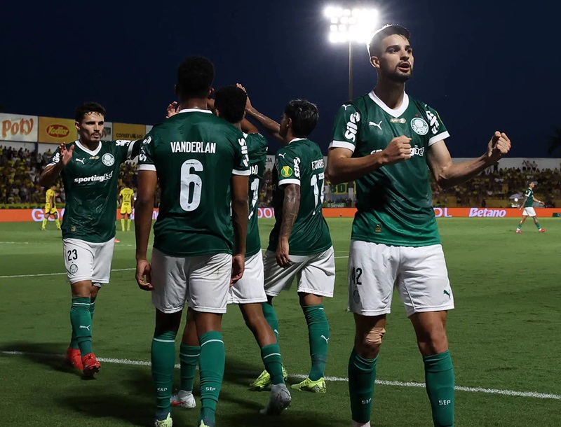 Palmeiras vence e garante classificação às quartas, mas liga alerta para sequência do Paulista
