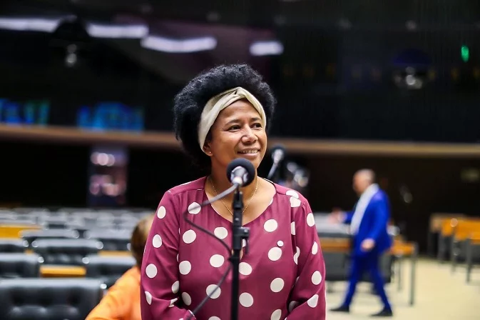 Deputada Sílvia Cristina volta a cobrar que a PEC 47 da transposição entre na pauta da Câmara