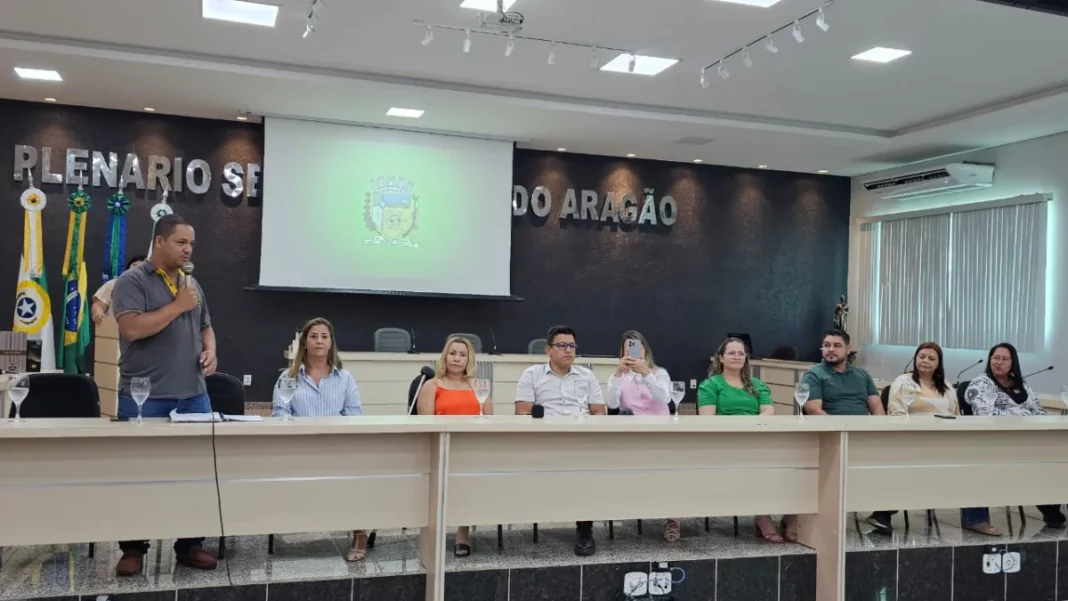 Sinsemuc participa da abertura do ano letivo e reforça pautas dos servidores da educação em Cacoal