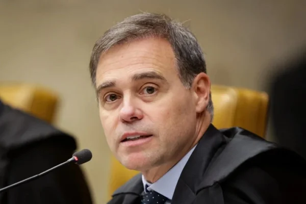 Saiba como cúpula da PF reagiu à decisão de Mendonça sobre Caso Master - destaque galeria
