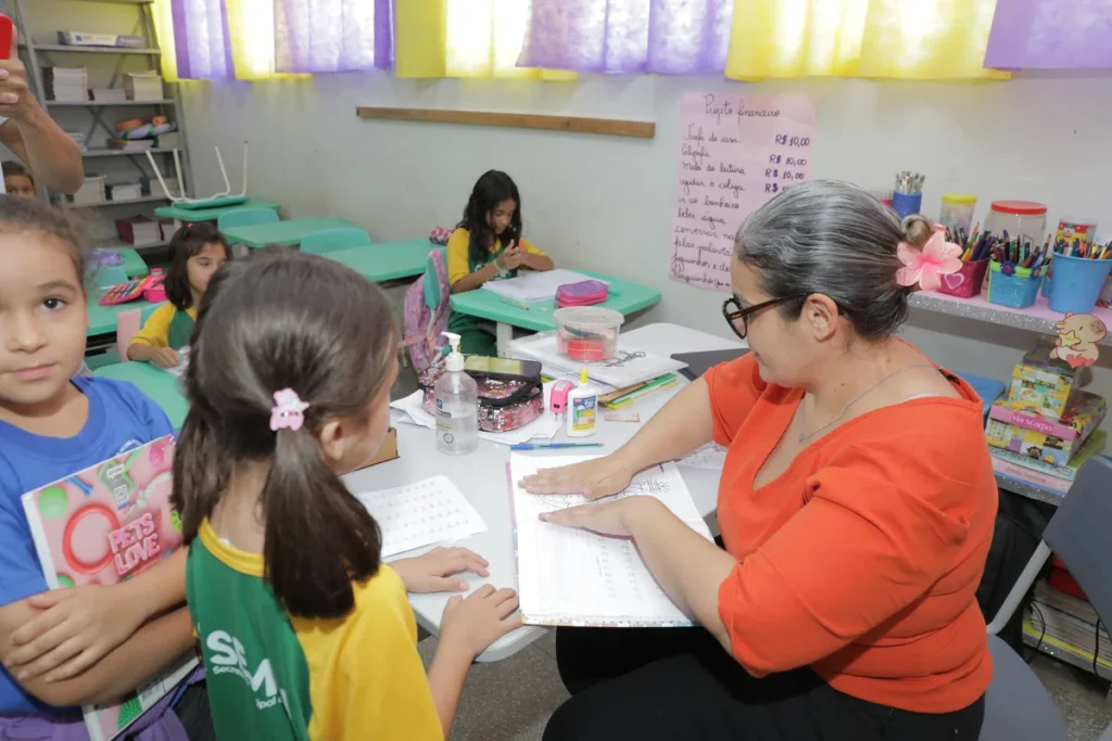 Estudantes da rede municipal de Cacoal reconhecidos pelo desempenho no Saero 2025